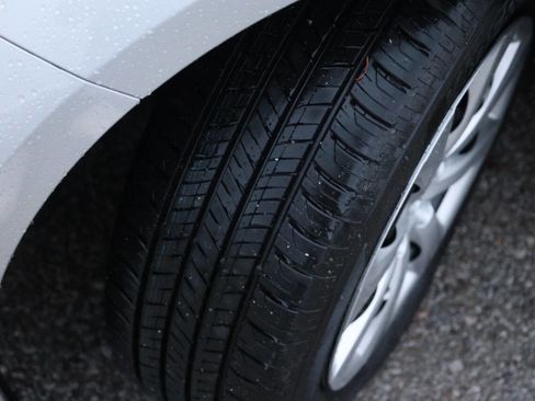 Used 2025 Toyota Corolla LE w/ Convenience Package image 25