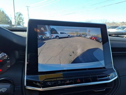New 2026 Jeep Compass Latitude image 16