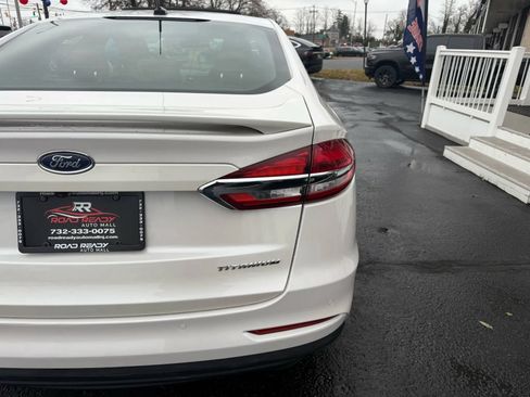 Used 2019 Ford Fusion Energi Titanium FWD image 59