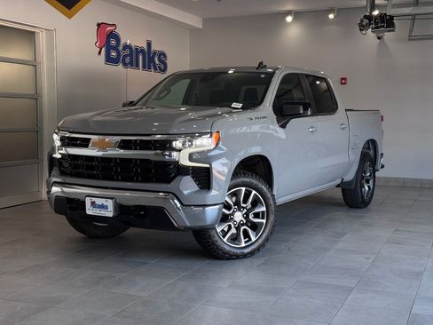 Certified 2024 Chevrolet Silverado 1500 LT image 2