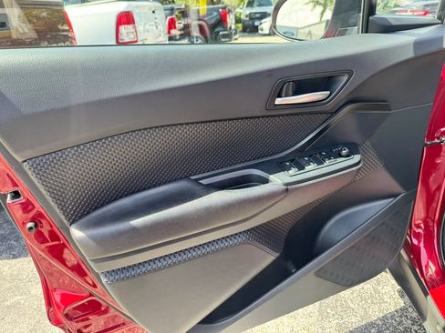 Used 2018 Toyota C-HR XLE FWD image 30