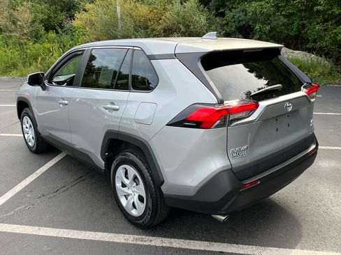 Used 2025 Toyota RAV4 LE AWD/4WD image 3