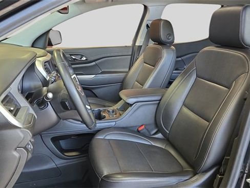 Used 2023 GMC Acadia SLT w/ Elevation Edition image 11