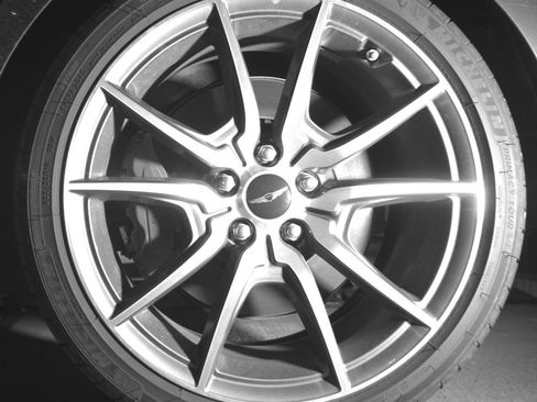 Used 2025 Genesis G70 2.5T image 14