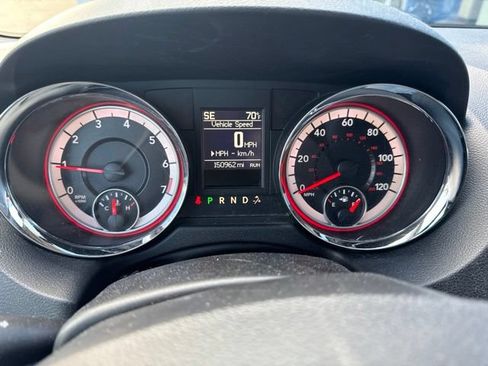 Used 2015 Dodge Grand Caravan SXT w/ UConnect Hands-Free Group FWD image 17