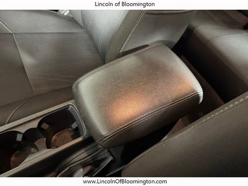 Used 2018 Ford Focus SE w/ Cold Weather Package image 35