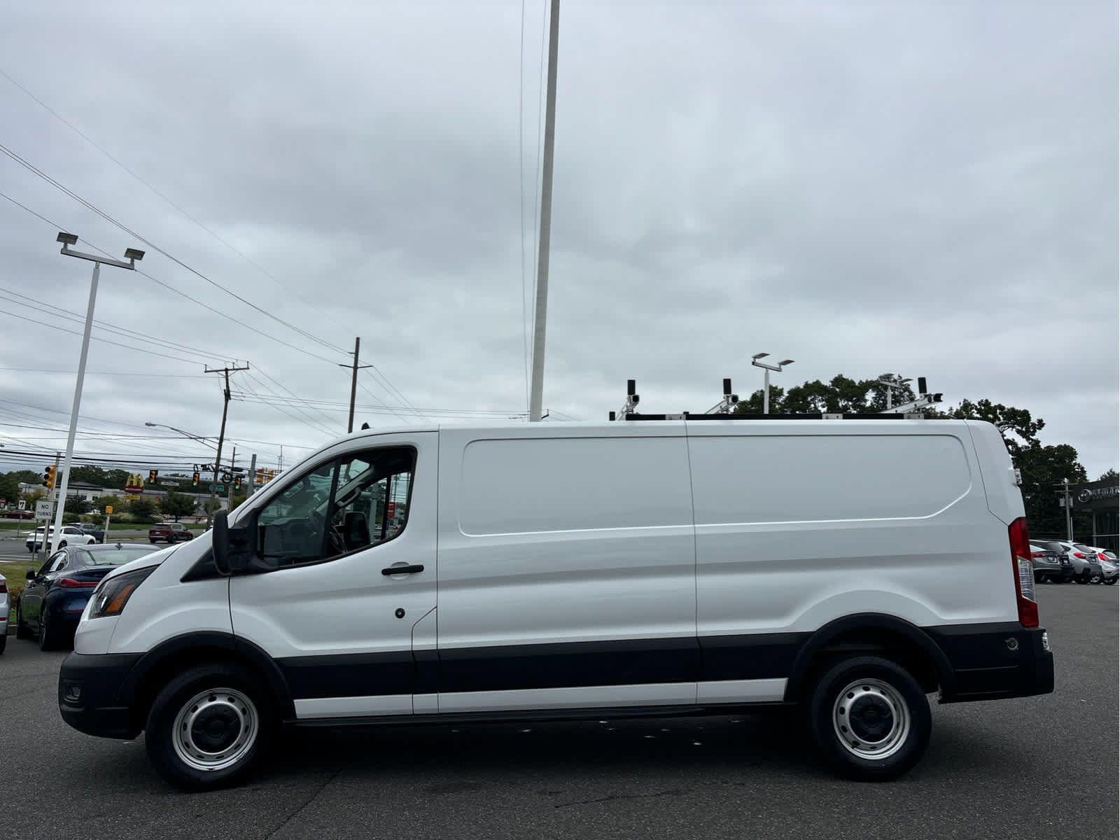 Used 2020 Ford Transit 150 Low Roof RWD image 6