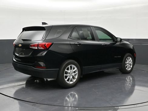 Used 2024 Chevrolet Equinox LS FWD image 5