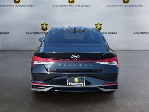 Used 2021 Hyundai Elantra SEL FWD image 4