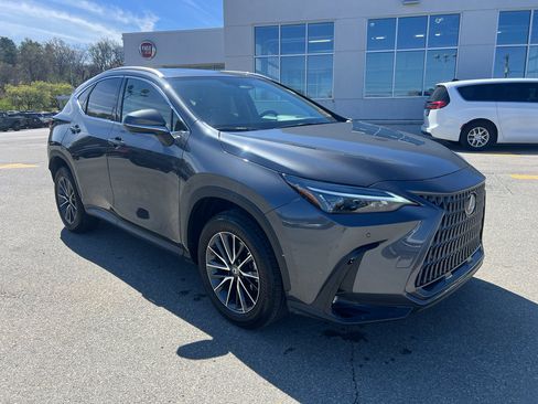 Used 2025 Lexus NX 350 AWD w/ Accessory Package (2T) image 3