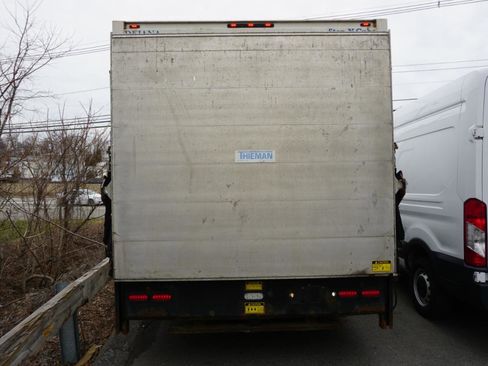 Used 2021 Ford E-450 and Econoline 450 Super Duty w/ Power Windows & Locks Group image 2