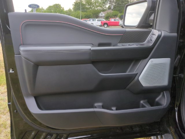 Used 2025 Ford F150 Raptor AWD/4WD image 19
