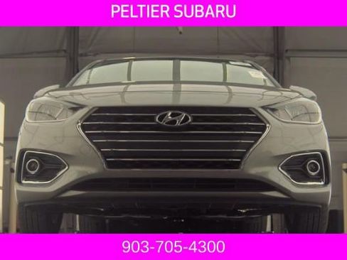 Used 2022 Hyundai Accent SEL image 3