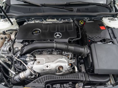 Used 2021 Mercedes-Benz CLA 250 4MATIC image 27