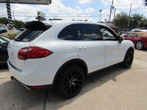 Used 2014 Porsche Cayenne AWD/4WD image 4