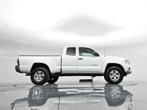 Used 2014 Toyota Tacoma PreRunner image 43