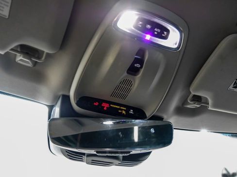 Used 2017 Volvo XC90 T6 Momentum w/ Vision Package image 34