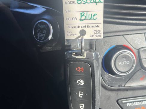 Used 2018 Ford Escape Titanium w/ Ford Safe & Smart Package image 26