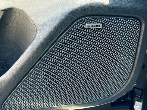 New 2026 Mitsubishi Outlander SE image 19