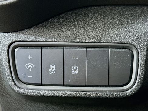 Used 2025 Kia Soul LX w/ LX Technology Package image 17