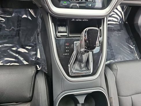 Used 2023 Subaru Outback Touring XT AWD/4WD image 23