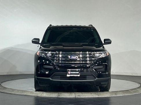 Used 2024 Ford Explorer XLT w/ Class IV Trailer Tow Package AWD/4WD image 3