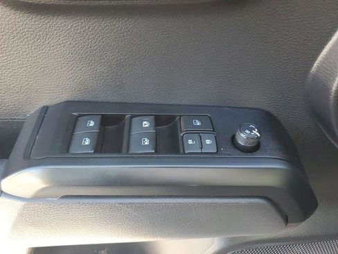 Used 2023 Toyota Tacoma SR image 18