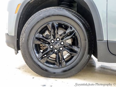 Used 2023 Chevrolet Traverse LT w/ Midnight/Sport Edition AWD/4WD image 12