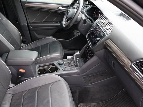 Used 2023 Volkswagen Tiguan SEL R-Line image 12