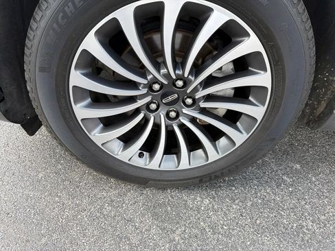 Used 2020 Lincoln Aviator Reserve w/ Elements Package Plus RWD image 7