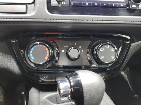 Used 2018 Honda HR-V LX image 29