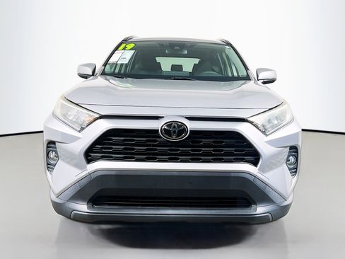Used 2019 Toyota RAV4 XLE image 11