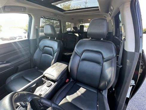 Used 2022 Nissan Pathfinder SL w/ SL Premium Package image 27