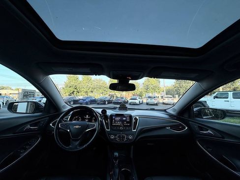 Used 2021 Chevrolet Malibu Premier FWD image 16