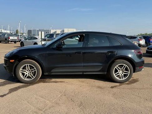 Used 2018 Porsche Macan AWD/4WD image 2