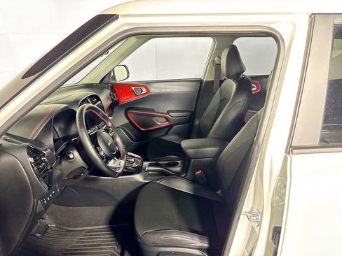 Certified 2025 Kia Soul GT-Line image 11