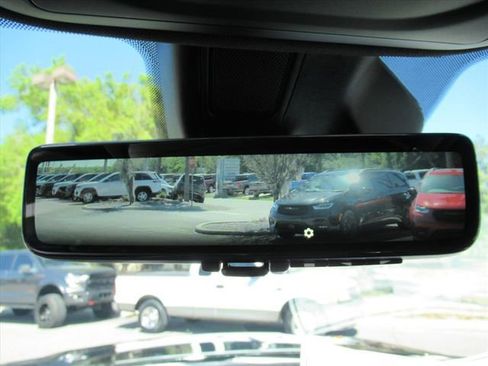 New 2026 Jeep Grand Cherokee Limited w/ Luxury Tech Group II RWD image 27