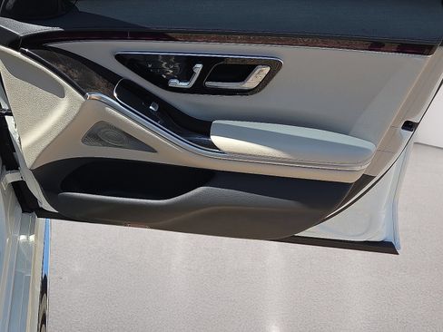 Used 2023 Mercedes-Benz S 500 4MATIC image 15