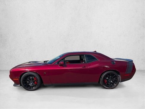 Used 2018 Dodge Challenger R/T Scat Pack RWD image 9