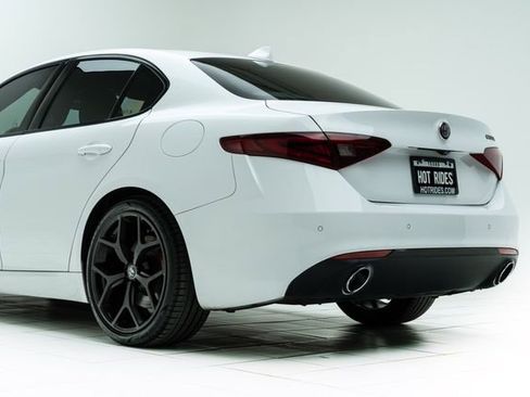 Used 2020 Alfa Romeo Giulia Nero Edizione w/ Nero Edizione image 20