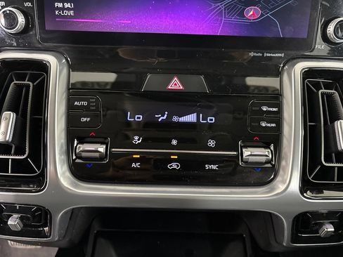 Used 2023 Kia Sorento SX FWD image 21