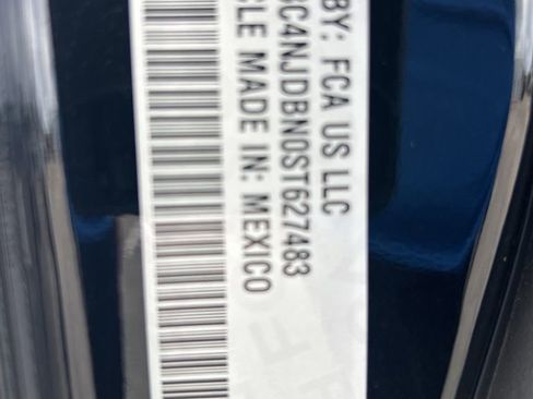 New 2025 Jeep Compass Latitude w/ Sun & Sound Group image 46