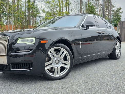 Used 2015 Rolls-Royce Ghost image 4