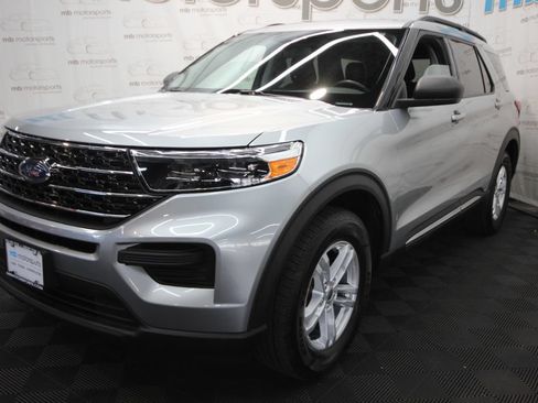 Used 2020 Ford Explorer XLT w/ Comfort Package AWD/4WD image 1