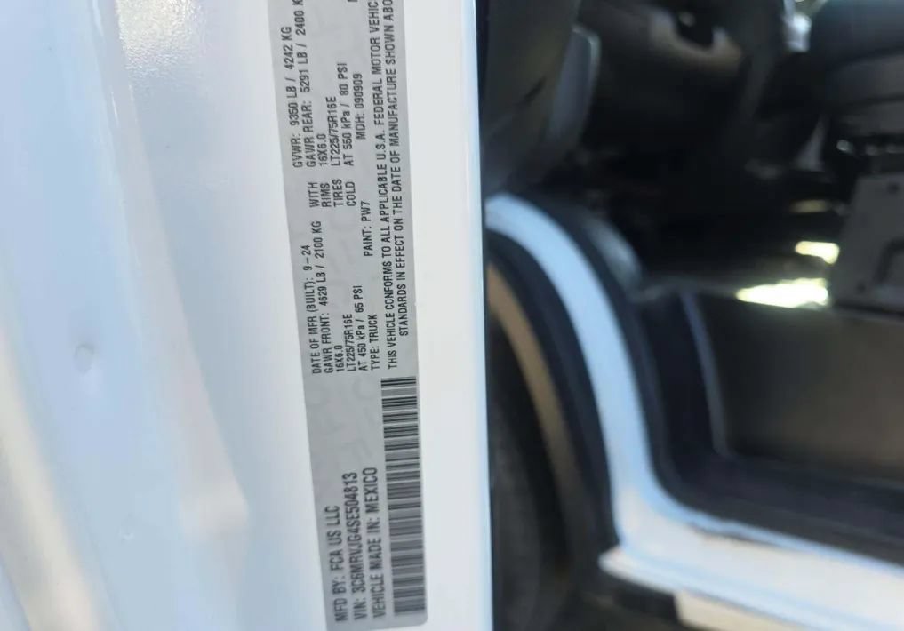 Used 2025 RAM ProMaster 3500 w/ Convenience Group FWD image 9