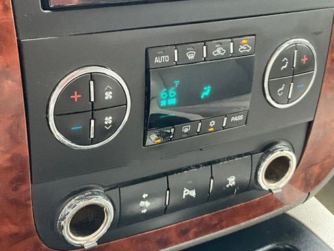 Used 2007 Chevrolet Avalanche LT w/ LT Preferred Equipment Group image 22