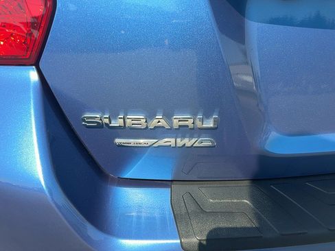 Used 2017 Subaru Crosstrek 2.0i Premium w/ Moonroof Package AWD/4WD image 11