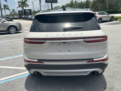 Used 2020 Lincoln Corsair AWD w/ Premium Package image 8