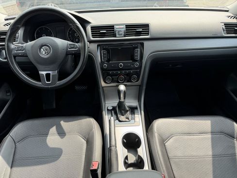 Used 2015 Volkswagen Passat TDI SE FWD image 21