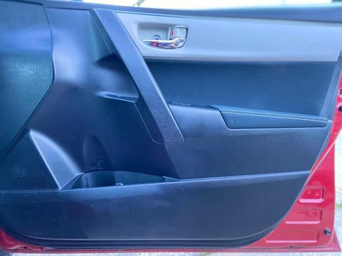 Used 2014 Toyota Corolla LE FWD image 17
